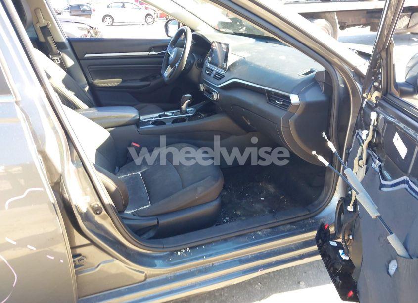 Photo 5 of 2021 Nissan Altima SV INTELLIGENT AWD (VIN 1N4BL4DW1MN308587)