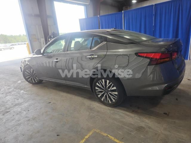 Photo 4 of 2024 NISSAN ALTIMA SV (VIN 1N4BL4DW1RN337322)