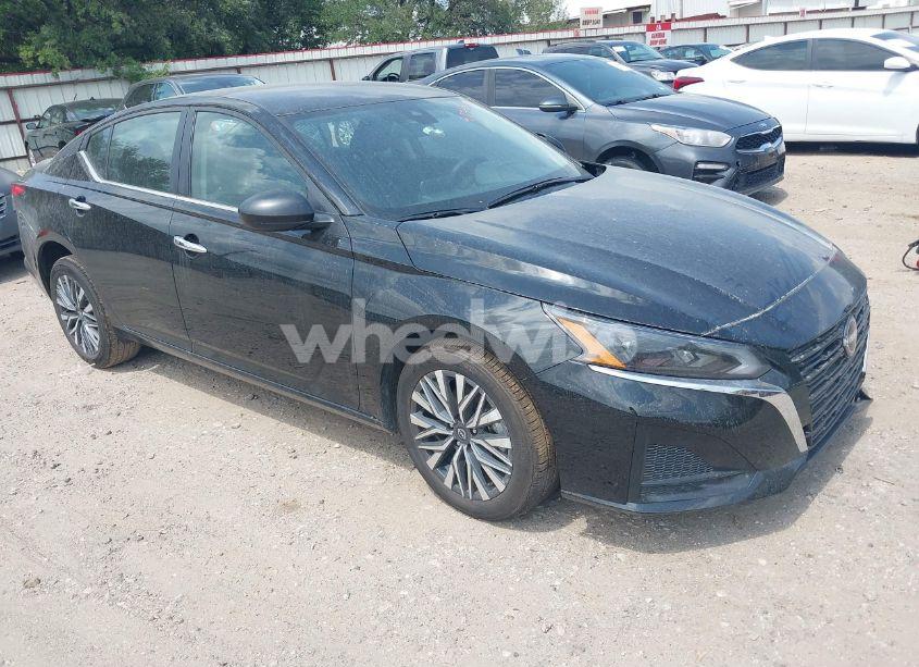 2025 Nissan Altima SV AWD (VIN 1N4BL4DW1SN349220) main photo