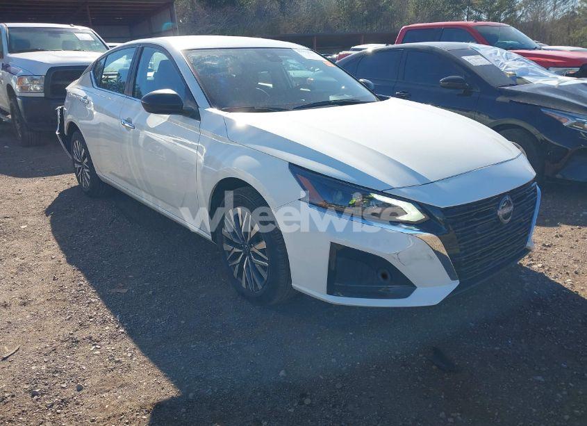 2025 Nissan Altima SV AWD (VIN 1N4BL4DW1SN353459) main photo