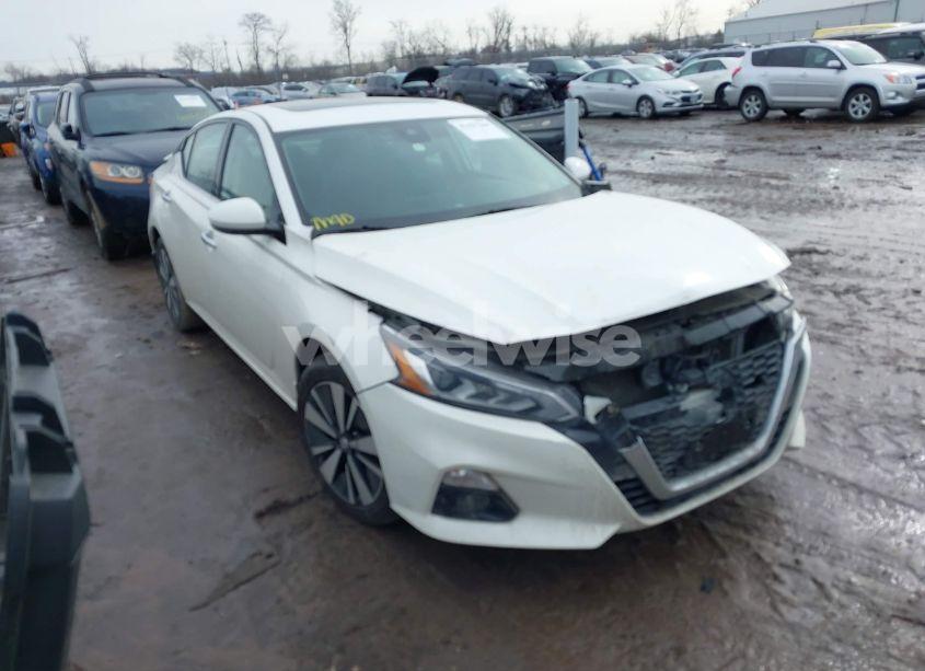 2019 Nissan Altima 2.5 SV (VIN 1N4BL4DW2KC157722) main photo