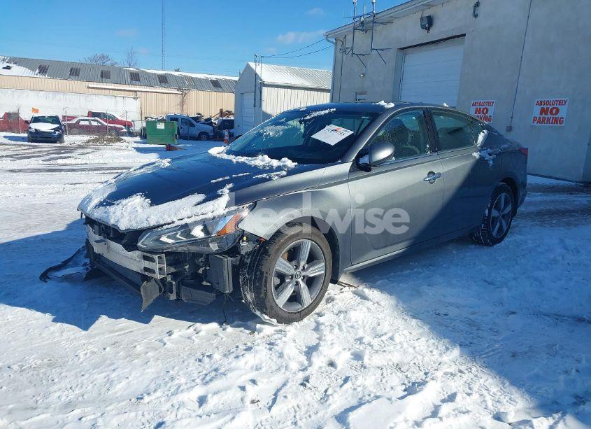 Photo 2 of 2019 Nissan Altima 2.5 SV (VIN 1N4BL4DW2KC190509)