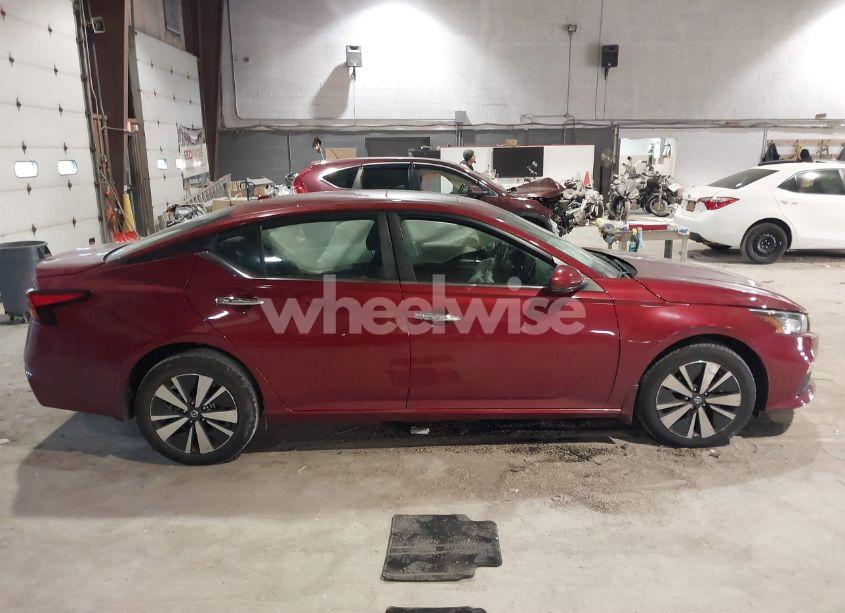 Photo 13 of 2021 Nissan Altima SV INTELLIGENT AWD (VIN 1N4BL4DW2MN302832)