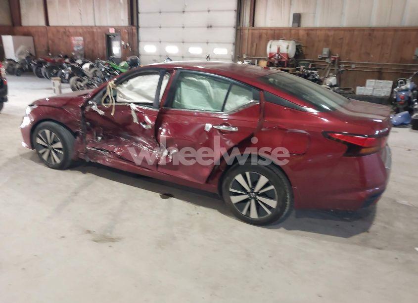 Photo 3 of 2021 Nissan Altima SV INTELLIGENT AWD (VIN 1N4BL4DW2MN302832)