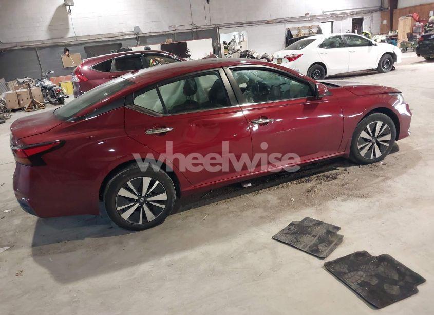 Photo 4 of 2021 Nissan Altima SV INTELLIGENT AWD (VIN 1N4BL4DW2MN302832)