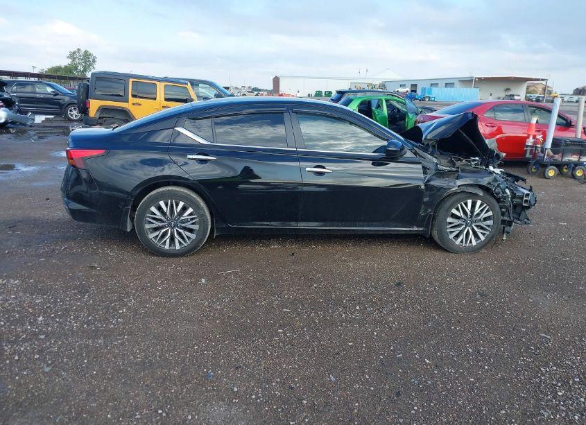 Photo 14 of 2023 Nissan Altima SV INTELLIGENT AWD (VIN 1N4BL4DW2PN346317)