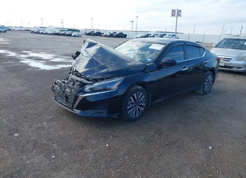 Photo 2 of 2023 Nissan Altima SV INTELLIGENT AWD (VIN 1N4BL4DW2PN346317)