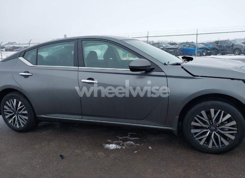 Photo 14 of 2023 Nissan Altima SV INTELLIGENT AWD (VIN 1N4BL4DW2PN407102)