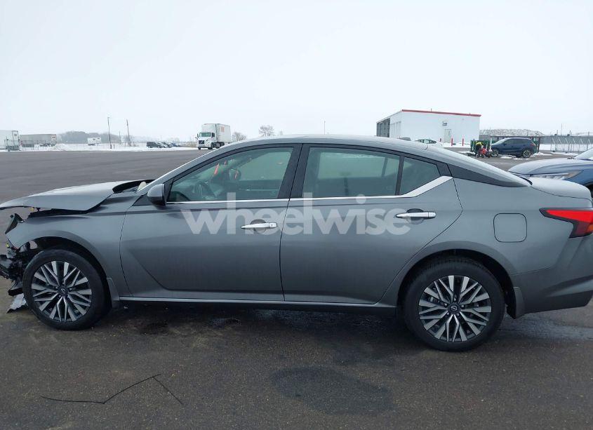 Photo 15 of 2023 Nissan Altima SV INTELLIGENT AWD (VIN 1N4BL4DW2PN407102)