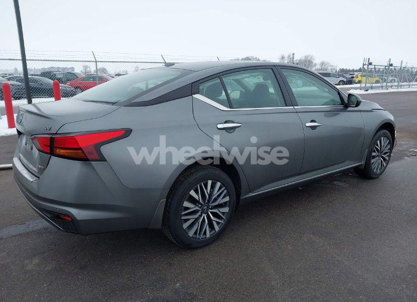 Photo 4 of 2023 Nissan Altima SV INTELLIGENT AWD (VIN 1N4BL4DW2PN407102)