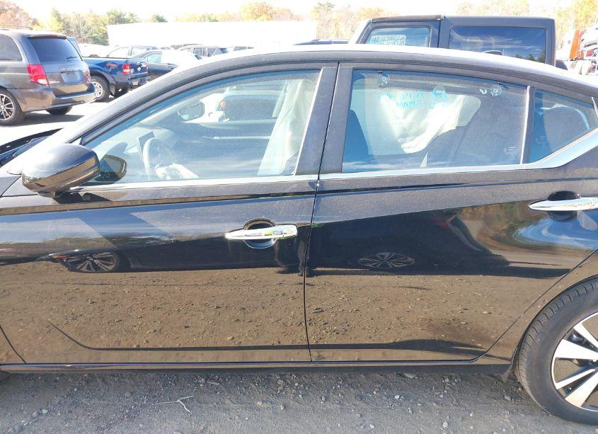 Photo 14 of 2022 Nissan Altima SV INTELLIGENT AWD (VIN 1N4BL4DW3NN408790)