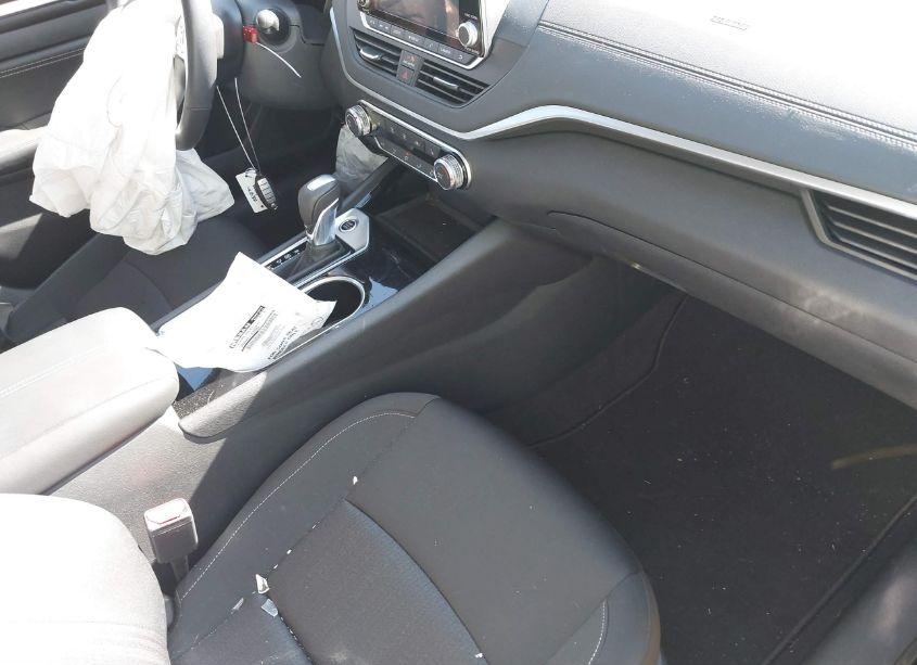 Photo 5 of 2022 Nissan Altima SV INTELLIGENT AWD (VIN 1N4BL4DW3NN408790)