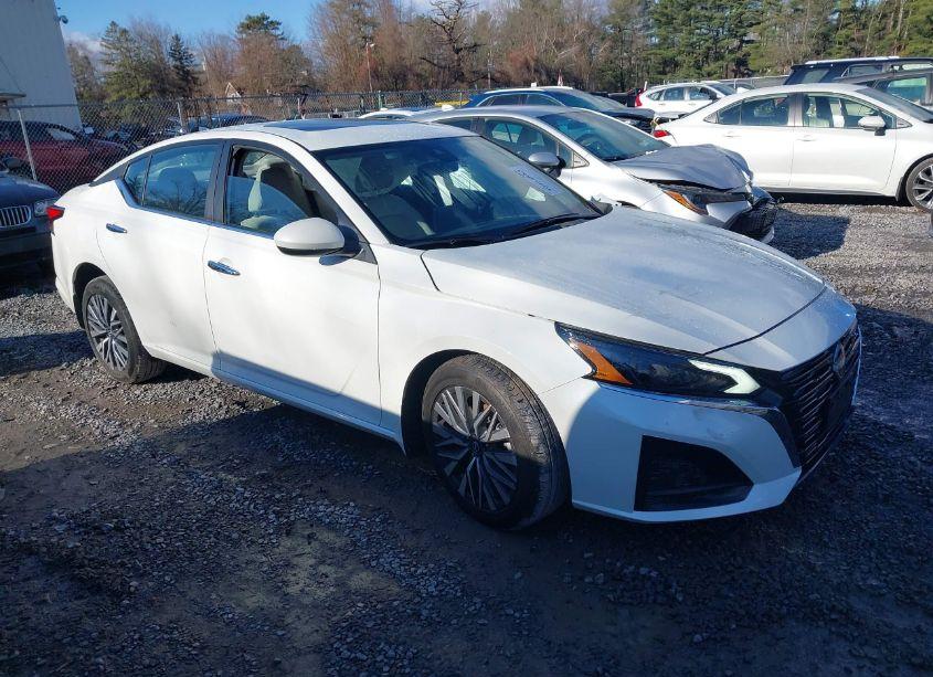 2023 Nissan Altima SV INTELLIGENT AWD (VIN 1N4BL4DW3PN402460) main photo