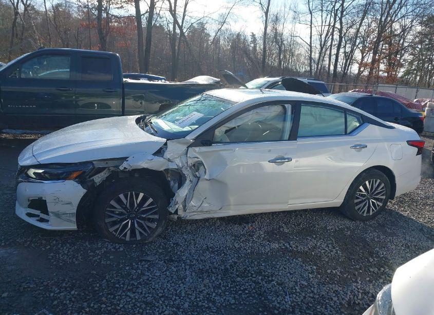 Photo 14 of 2023 Nissan Altima SV INTELLIGENT AWD (VIN 1N4BL4DW3PN402460)