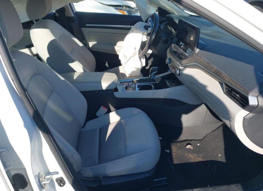 Photo 5 of 2023 Nissan Altima SV INTELLIGENT AWD (VIN 1N4BL4DW3PN402460)