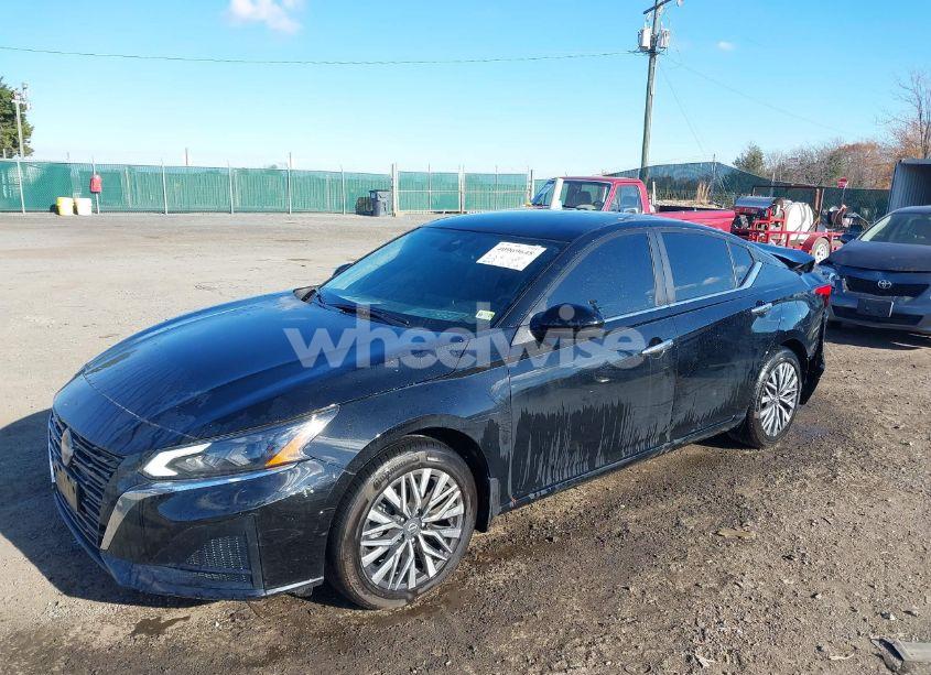 Photo 2 of 2023 Nissan Altima SV INTELLIGENT AWD (VIN 1N4BL4DW3PN409831)