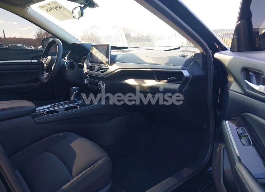 Photo 5 of 2023 Nissan Altima SV INTELLIGENT AWD (VIN 1N4BL4DW3PN409831)