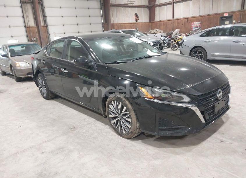2023 Nissan Altima SV INTELLIGENT AWD (VIN 1N4BL4DW3PN422501) main photo