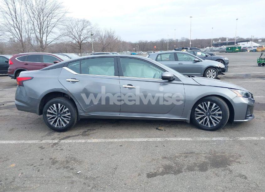 Photo 13 of 2024 Nissan Altima SV INTELLIGENT AWD (VIN 1N4BL4DW3RN323941)