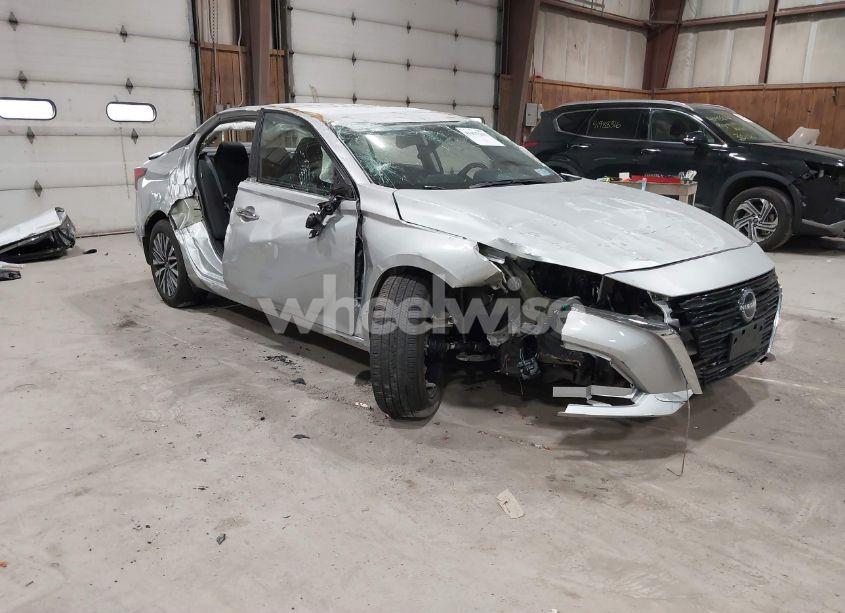 2024 Nissan Altima SV INTELLIGENT AWD (VIN 1N4BL4DW3RN401845) main photo