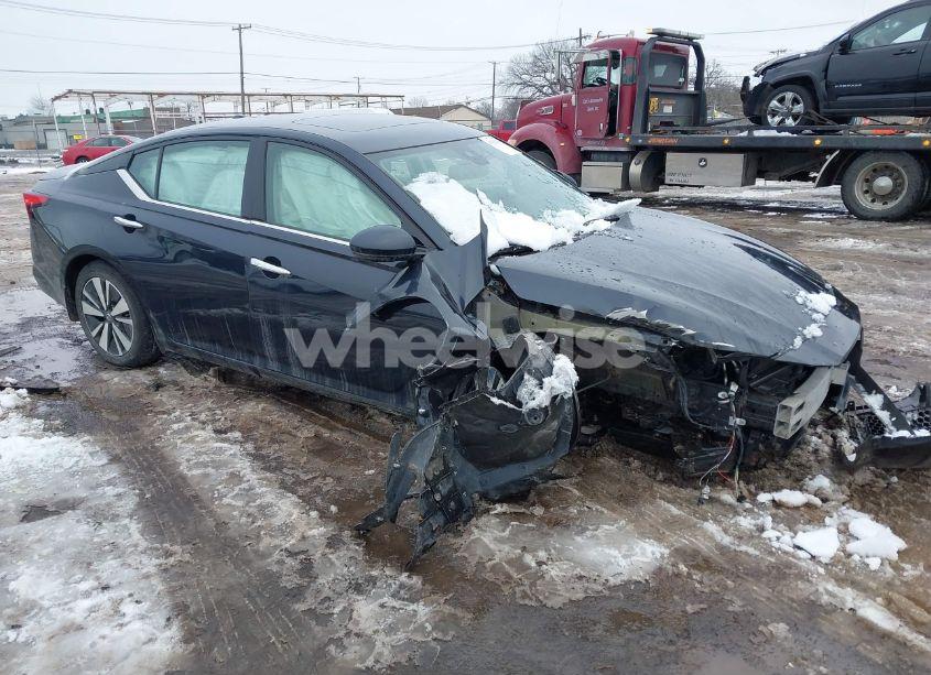 2019 Nissan Altima 2.5 SV (VIN 1N4BL4DW4KC133812) main photo