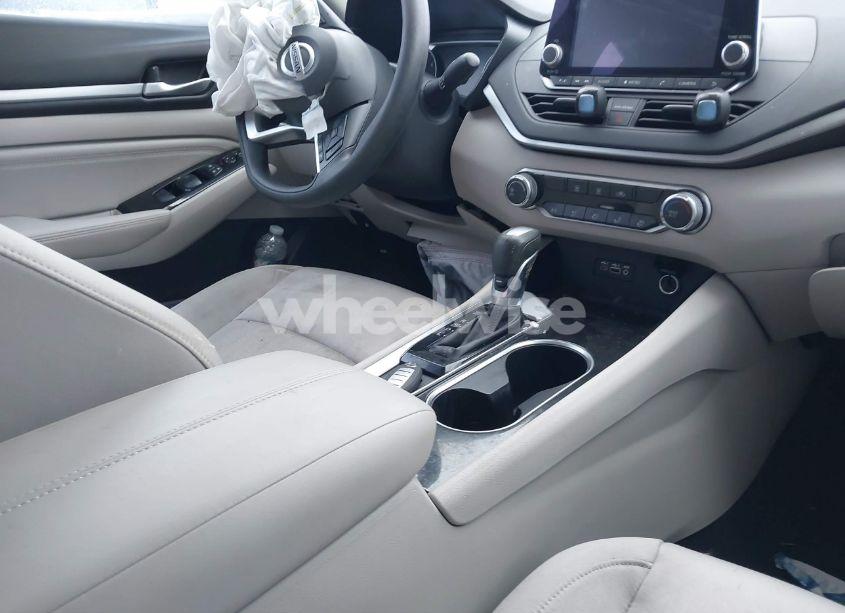 Photo 5 of 2021 Nissan Altima SV INTELLIGENT AWD (VIN 1N4BL4DW4MN326520)