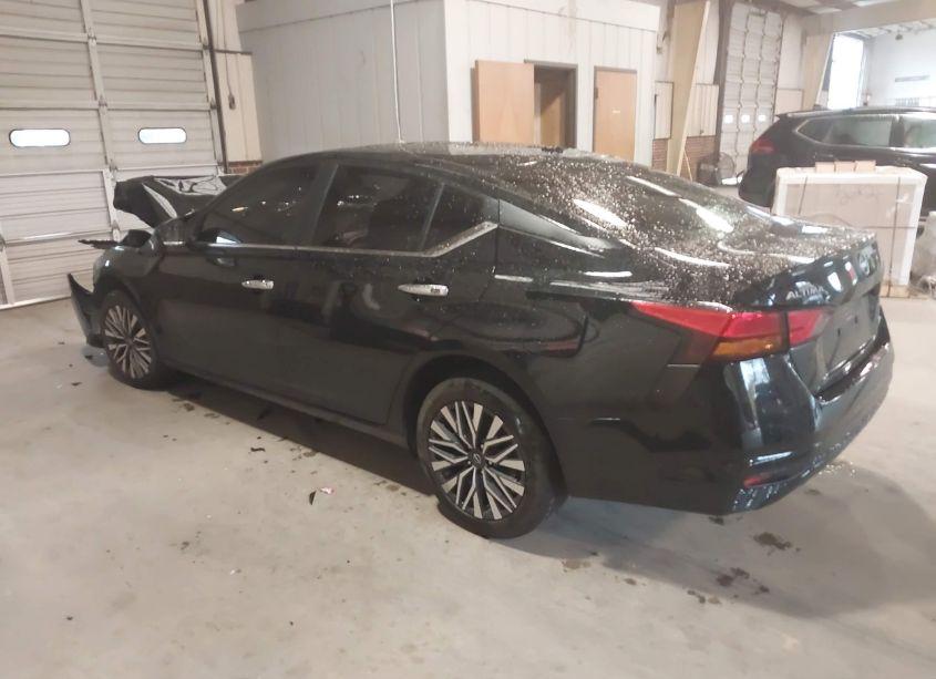 Photo 3 of 2023 Nissan Altima SV INTELLIGENT AWD (VIN 1N4BL4DW4PN323296)