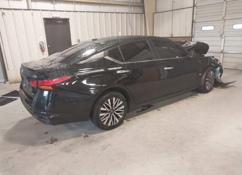 Photo 4 of 2023 Nissan Altima SV INTELLIGENT AWD (VIN 1N4BL4DW4PN323296)