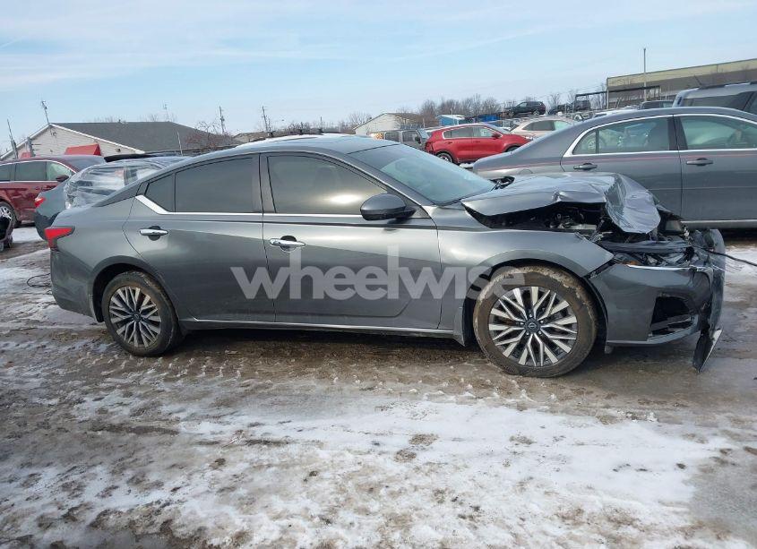 Photo 13 of 2023 Nissan Altima SV INTELLIGENT AWD (VIN 1N4BL4DW4PN393817)
