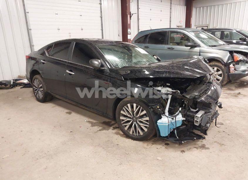 2024 Nissan Altima SV INTELLIGENT AWD (VIN 1N4BL4DW4RN352591) main photo