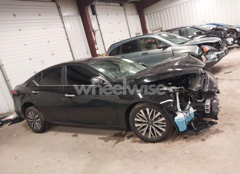 Photo 14 of 2024 Nissan Altima SV INTELLIGENT AWD (VIN 1N4BL4DW4RN352591)