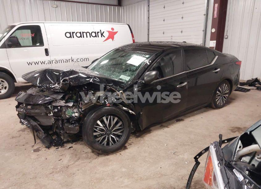 Photo 2 of 2024 Nissan Altima SV INTELLIGENT AWD (VIN 1N4BL4DW4RN352591)