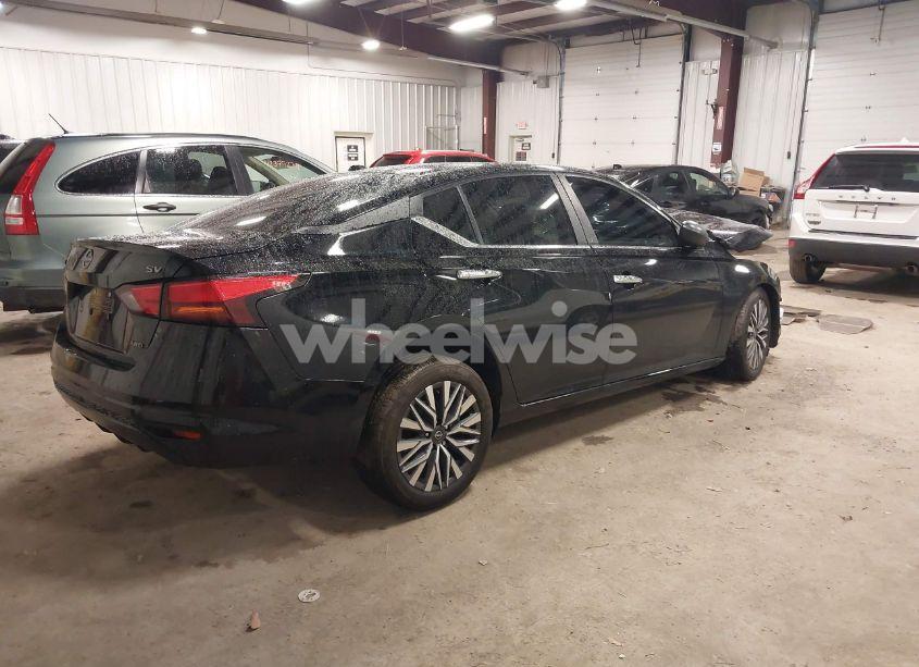 Photo 4 of 2024 Nissan Altima SV INTELLIGENT AWD (VIN 1N4BL4DW4RN352591)