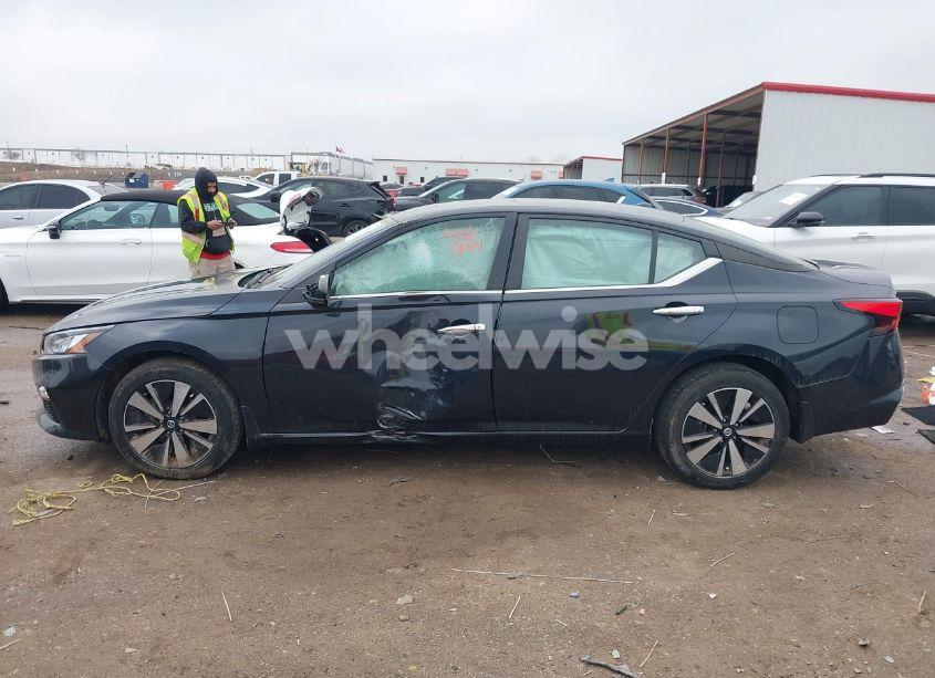 Photo 14 of 2021 Nissan Altima SV INTELLIGENT AWD (VIN 1N4BL4DW5MN301187)