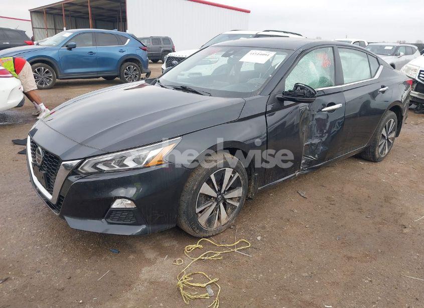 Photo 2 of 2021 Nissan Altima SV INTELLIGENT AWD (VIN 1N4BL4DW5MN301187)