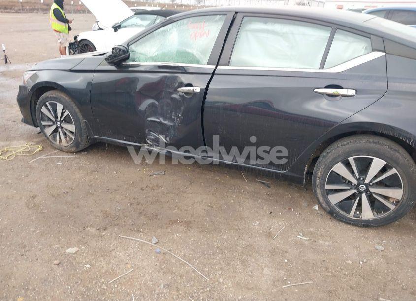 Photo 6 of 2021 Nissan Altima SV INTELLIGENT AWD (VIN 1N4BL4DW5MN301187)
