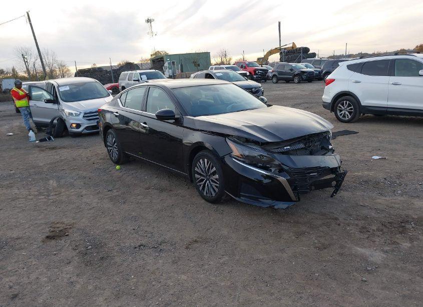 2023 Nissan Altima SV INTELLIGENT AWD (VIN 1N4BL4DW5PN339829) main photo