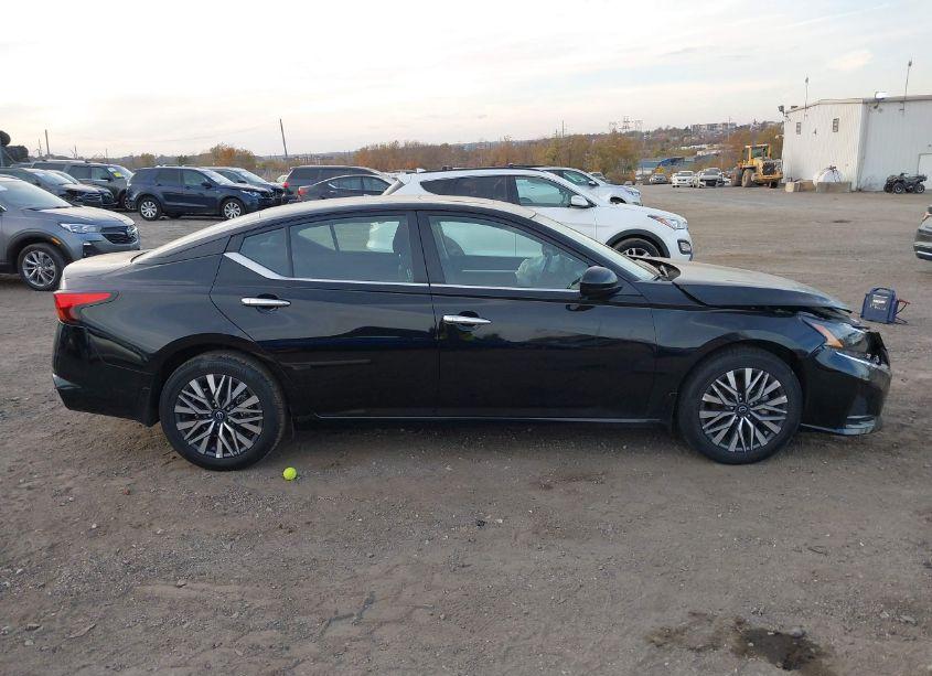 Photo 14 of 2023 Nissan Altima SV INTELLIGENT AWD (VIN 1N4BL4DW5PN339829)