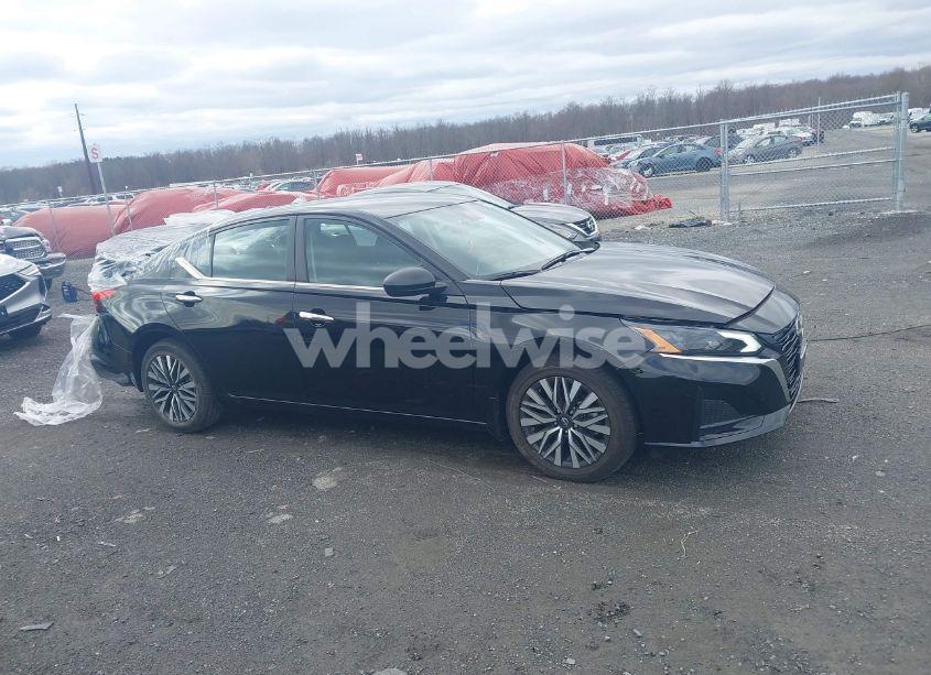 Photo 13 of 2024 Nissan Altima SV INTELLIGENT AWD (VIN 1N4BL4DW5RN325030)