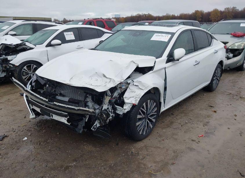 Photo 2 of 2024 Nissan Altima SV INTELLIGENT AWD (VIN 1N4BL4DW5RN385356)