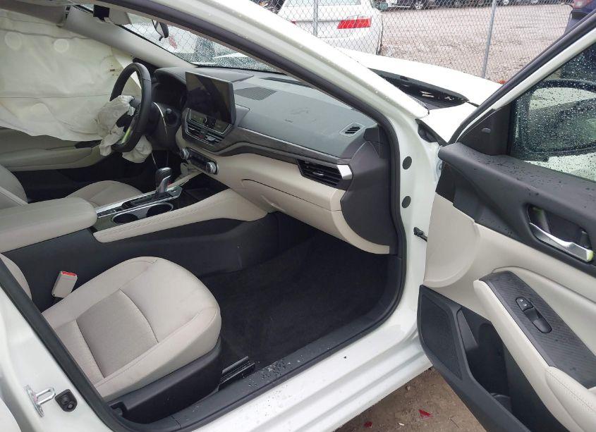 Photo 5 of 2024 Nissan Altima SV INTELLIGENT AWD (VIN 1N4BL4DW5RN385356)