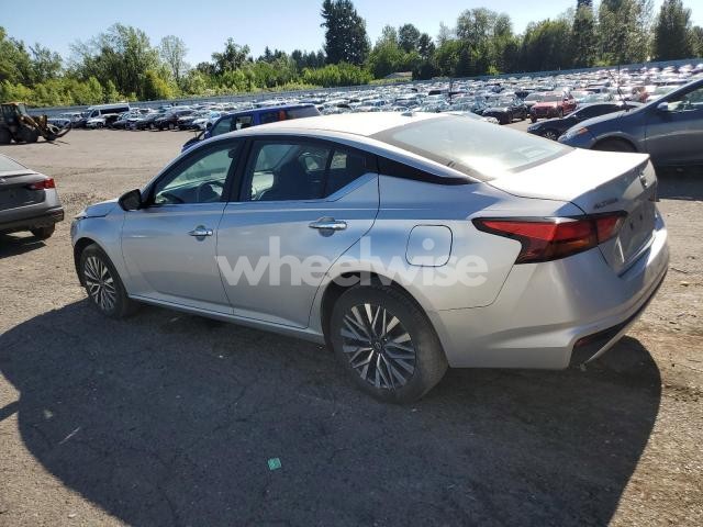 Photo 4 of 2024 NISSAN ALTIMA SV (VIN 1N4BL4DW5RN417898)