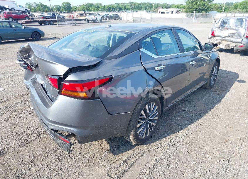 Photo 4 of 2025 Nissan Altima SV AWD (VIN 1N4BL4DW5SN373648)