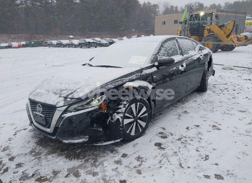 Photo 2 of 2019 Nissan Altima 2.5 SV (VIN 1N4BL4DW6KC136856)