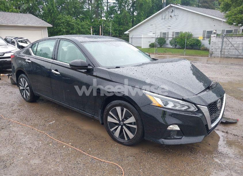 2019 Nissan Altima 2.5 SV (VIN 1N4BL4DW6KC243888) main photo