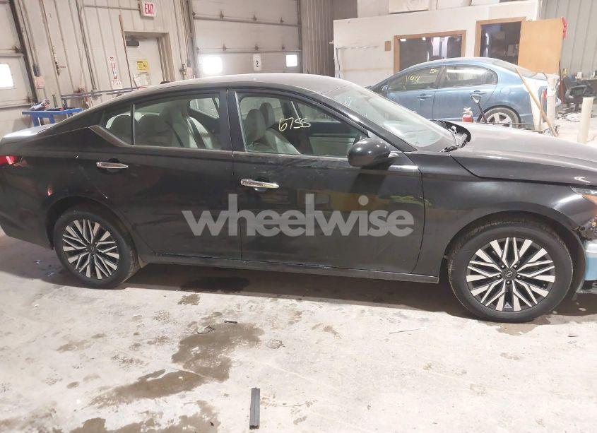 Photo 13 of 2023 Nissan Altima SV INTELLIGENT AWD (VIN 1N4BL4DW6PN315393)