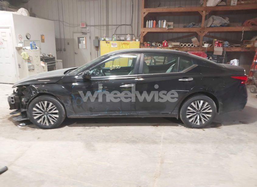 Photo 14 of 2023 Nissan Altima SV INTELLIGENT AWD (VIN 1N4BL4DW6PN315393)