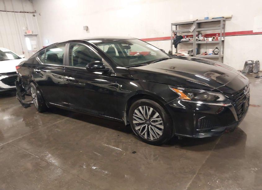 2023 Nissan Altima SV INTELLIGENT AWD (VIN 1N4BL4DW6PN401495) main photo