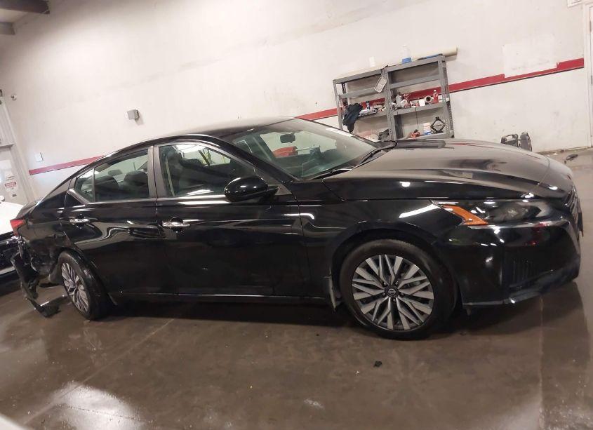 Photo 13 of 2023 Nissan Altima SV INTELLIGENT AWD (VIN 1N4BL4DW6PN401495)