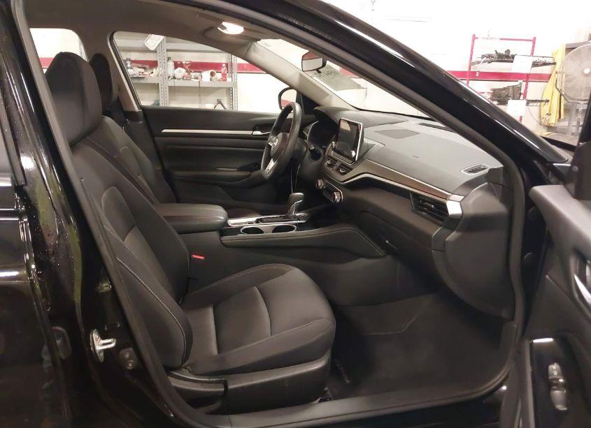 Photo 5 of 2023 Nissan Altima SV INTELLIGENT AWD (VIN 1N4BL4DW6PN401495)